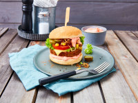 Ein Bild, das Essen, Fastfood, Sandwich, Amerikanisches Essen enthält.

Automatisch generierte Beschreibung